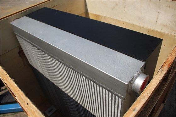 非標定制液壓油冷卻器背面圖 非標定制液壓油冷卻器背面圖