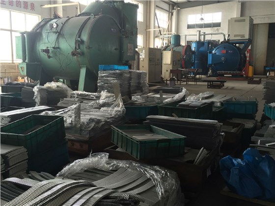 睿佳冷卻器廠家工廠的真空釬焊爐