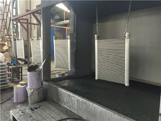 冷卻器芯體生產(chǎn)場景