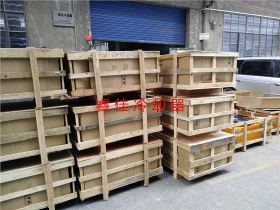 液壓風(fēng)冷散熱器RJ-6511發(fā)貨.jpg 液壓風(fēng)冷散熱器RJ-6511發(fā)貨.jpg