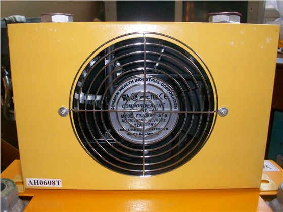 液壓風(fēng)冷卻器.jpg 液壓風(fēng)冷卻器.jpg