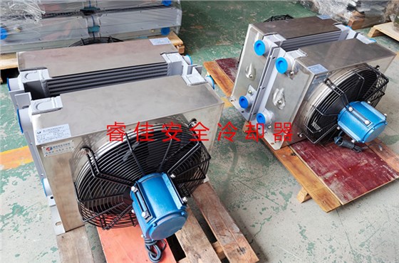 定制船用電機(jī)風(fēng)冷卻器.jpg 定制船用電機(jī)風(fēng)冷卻器.jpg