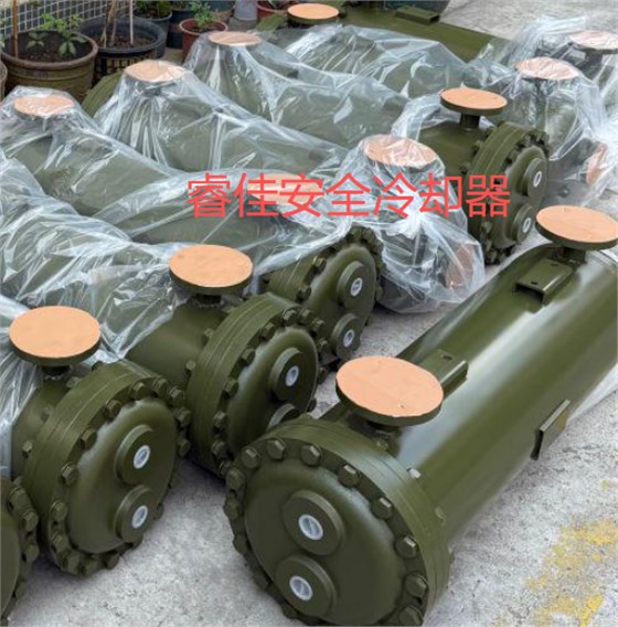 列管式冷卻器打包發(fā)貨