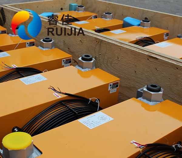 風(fēng)冷換熱器打包發(fā)貨