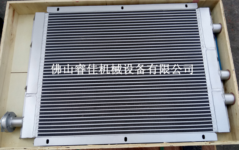 【冷卻器廠家】訂做<font color='red'>凌格風(fēng)空壓機(jī)散熱器</font>