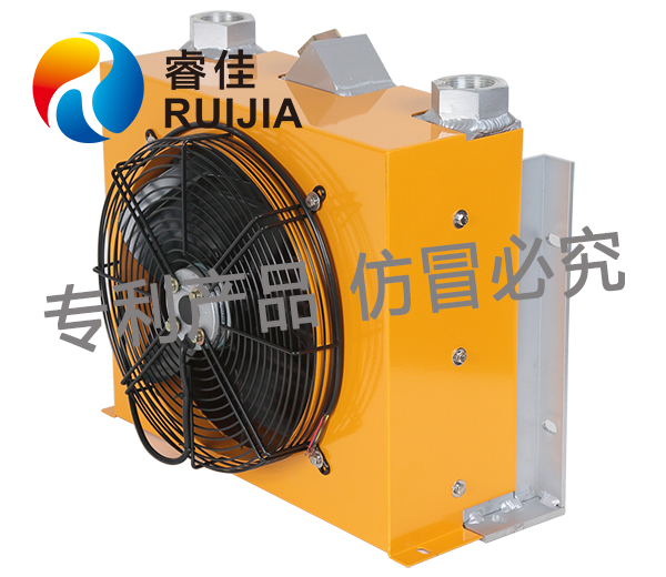 【工程機械】吊車液壓油冷卻器，還是<font color='red'>睿佳冷卻器</font>好！