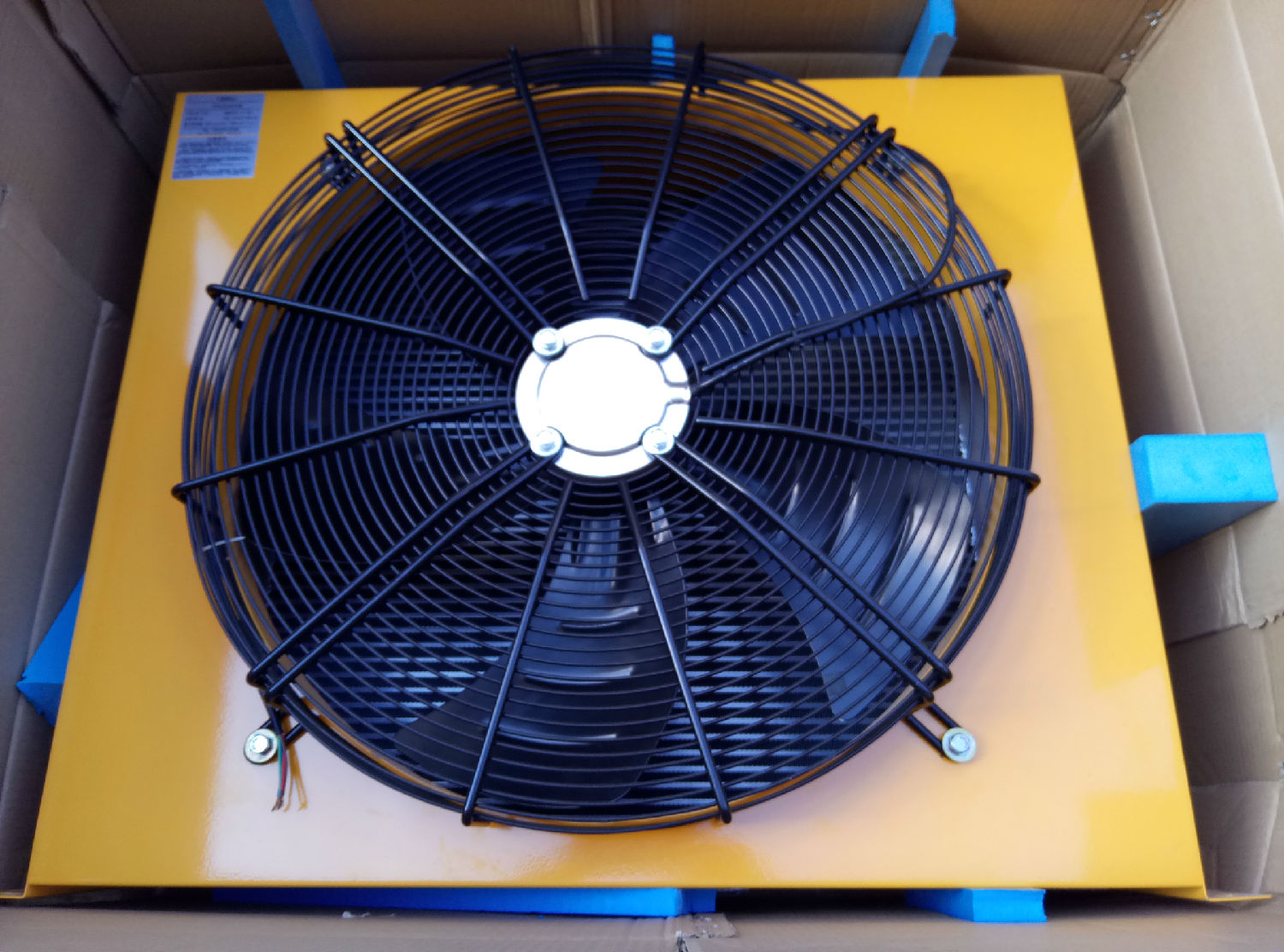 1000L風(fēng)冷式油冷卻器