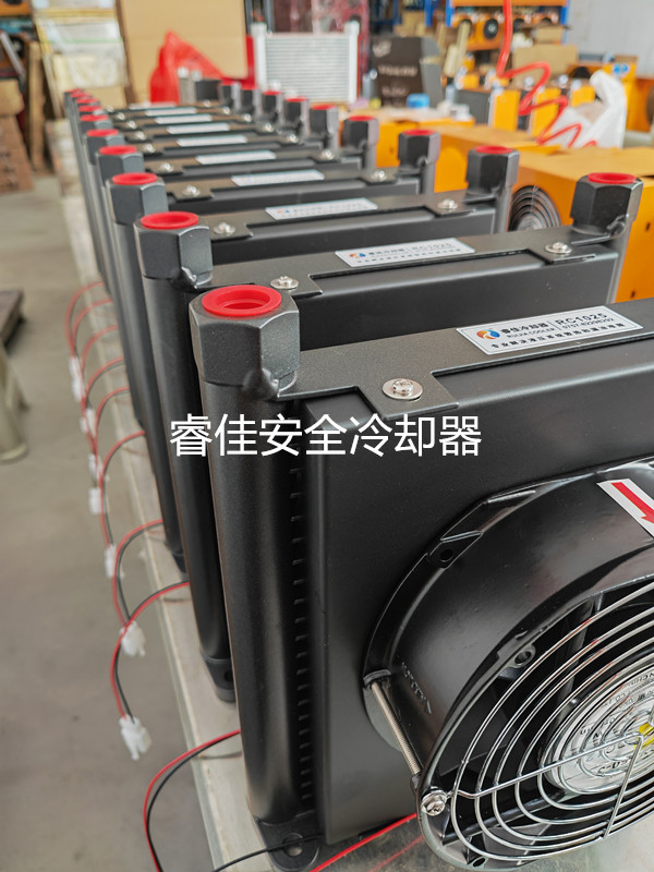 液壓風(fēng)冷卻器RC-0510.jpg 液壓風(fēng)冷卻器RC-0510.jpg