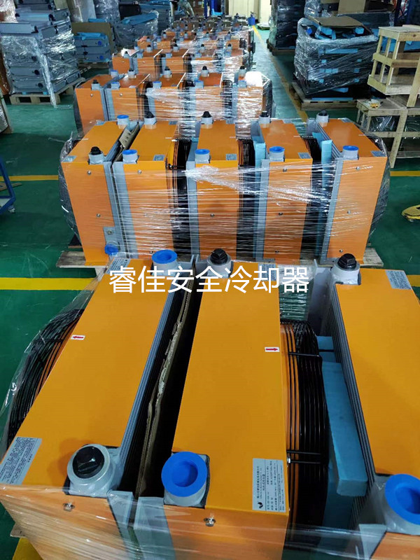 塑料射出機風冷卻器 塑料射出機風冷卻器