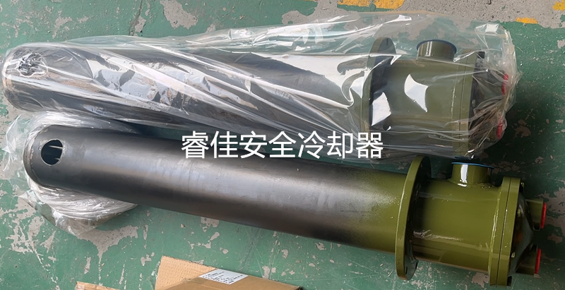 內(nèi)置式水冷卻器.png 內(nèi)置式水冷卻器.png