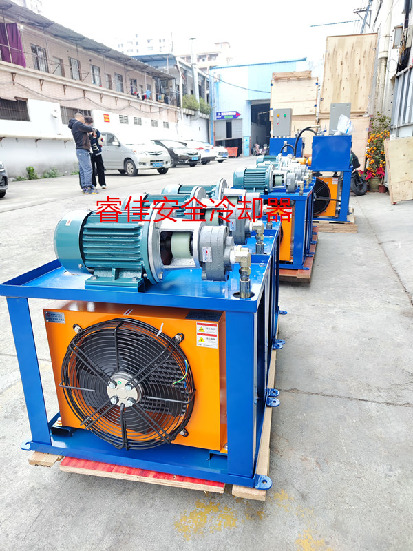 獨立循環(huán)風冷散熱器.jpg 獨立循環(huán)風冷散熱器.jpg