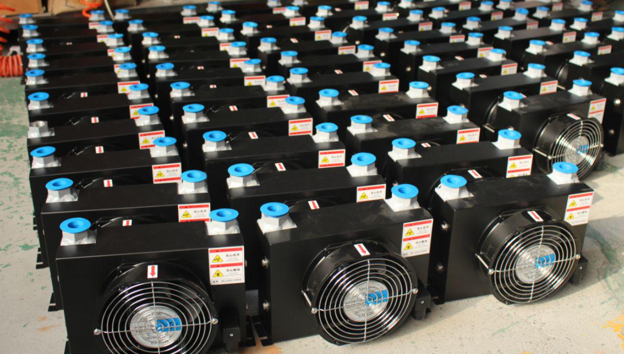 風(fēng)冷卻器打包發(fā)貨 風(fēng)冷卻器打包發(fā)貨