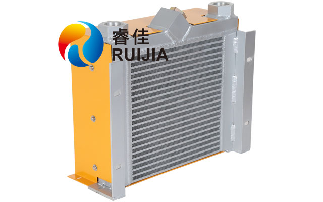 睿佳機(jī)械——真正懂得您的耐用省心風(fēng)冷卻器廠家