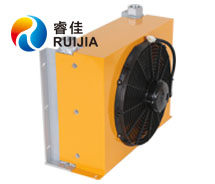 【內(nèi)蒙古】405D2液壓油冷卻器應(yīng)用于掃雪車