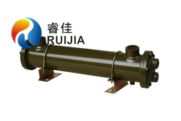 注塑機(jī)選用管殼式油水冷卻器的原因