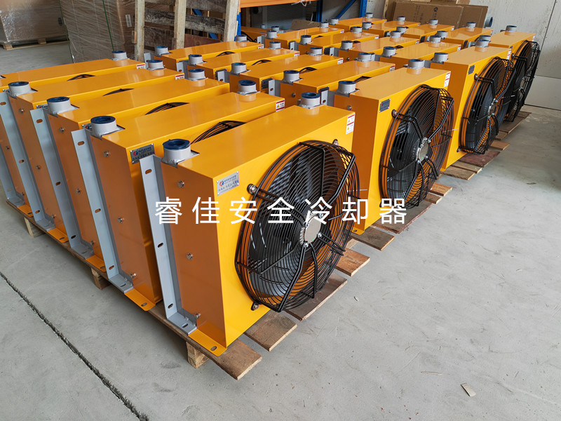 設(shè)備配套液壓<font color='red'>風(fēng)冷散熱器</font>RJ-456